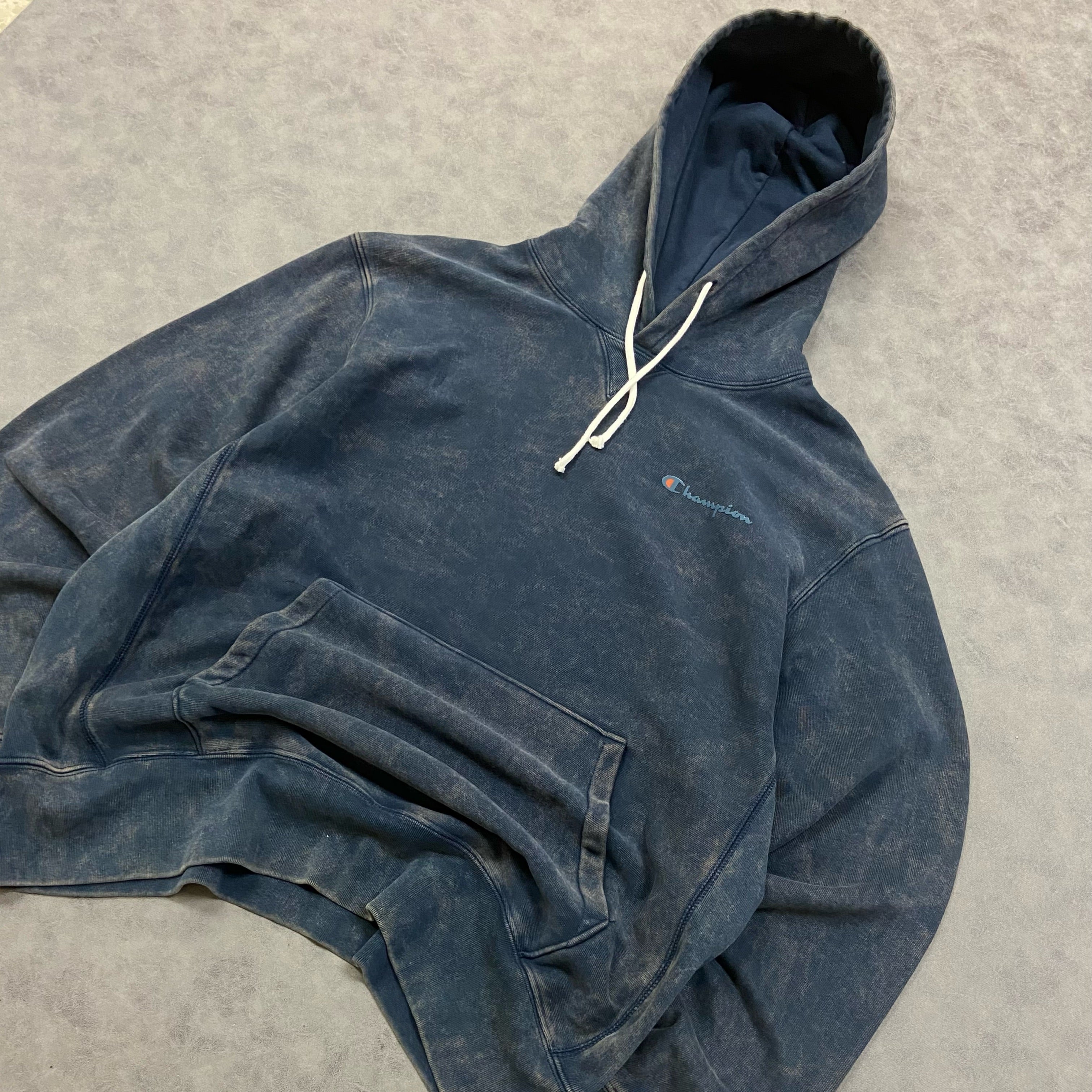 Champion Súper HeavyWeight Washed Hoodie
