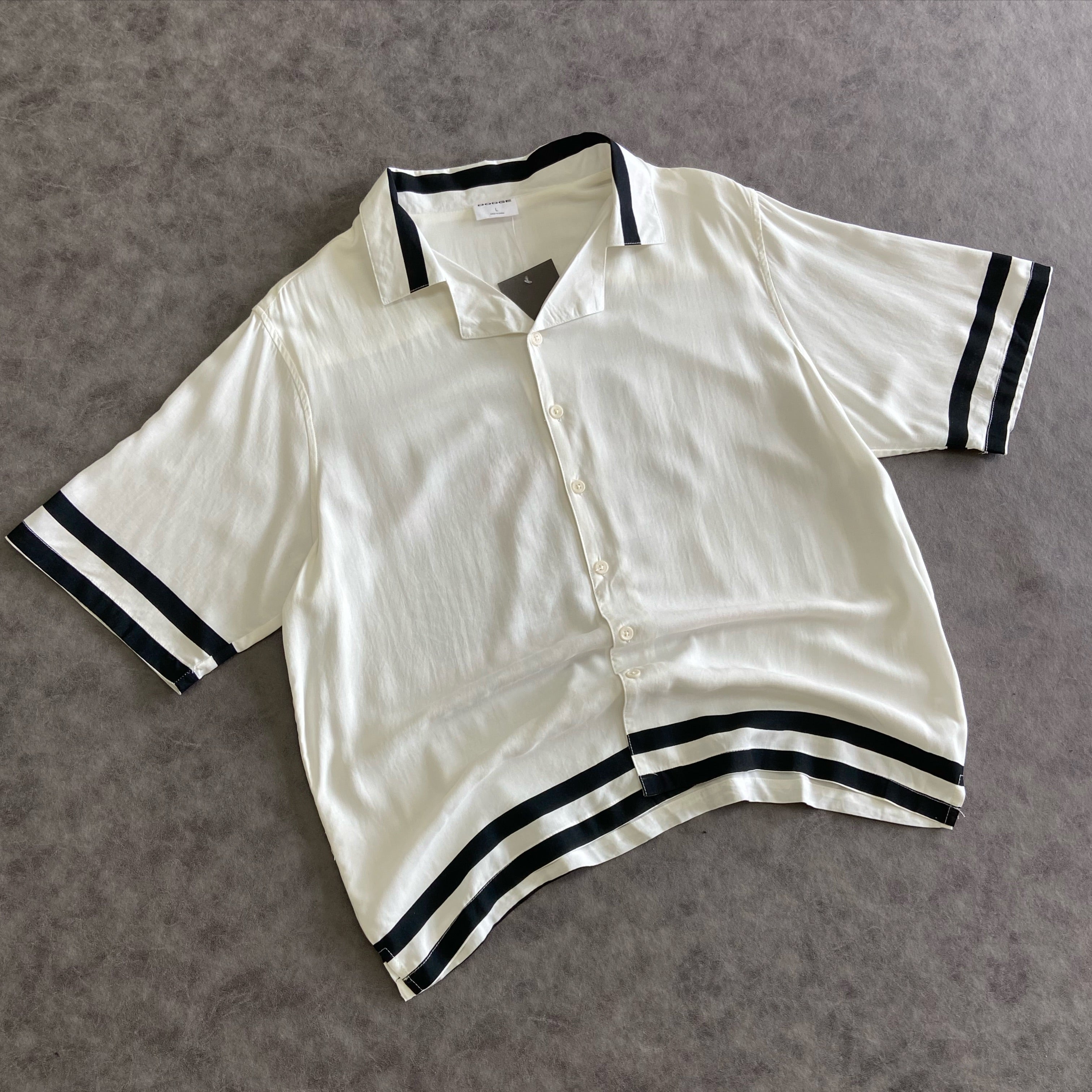 DODGE SHORT SLEEVE BUTTON DOWN