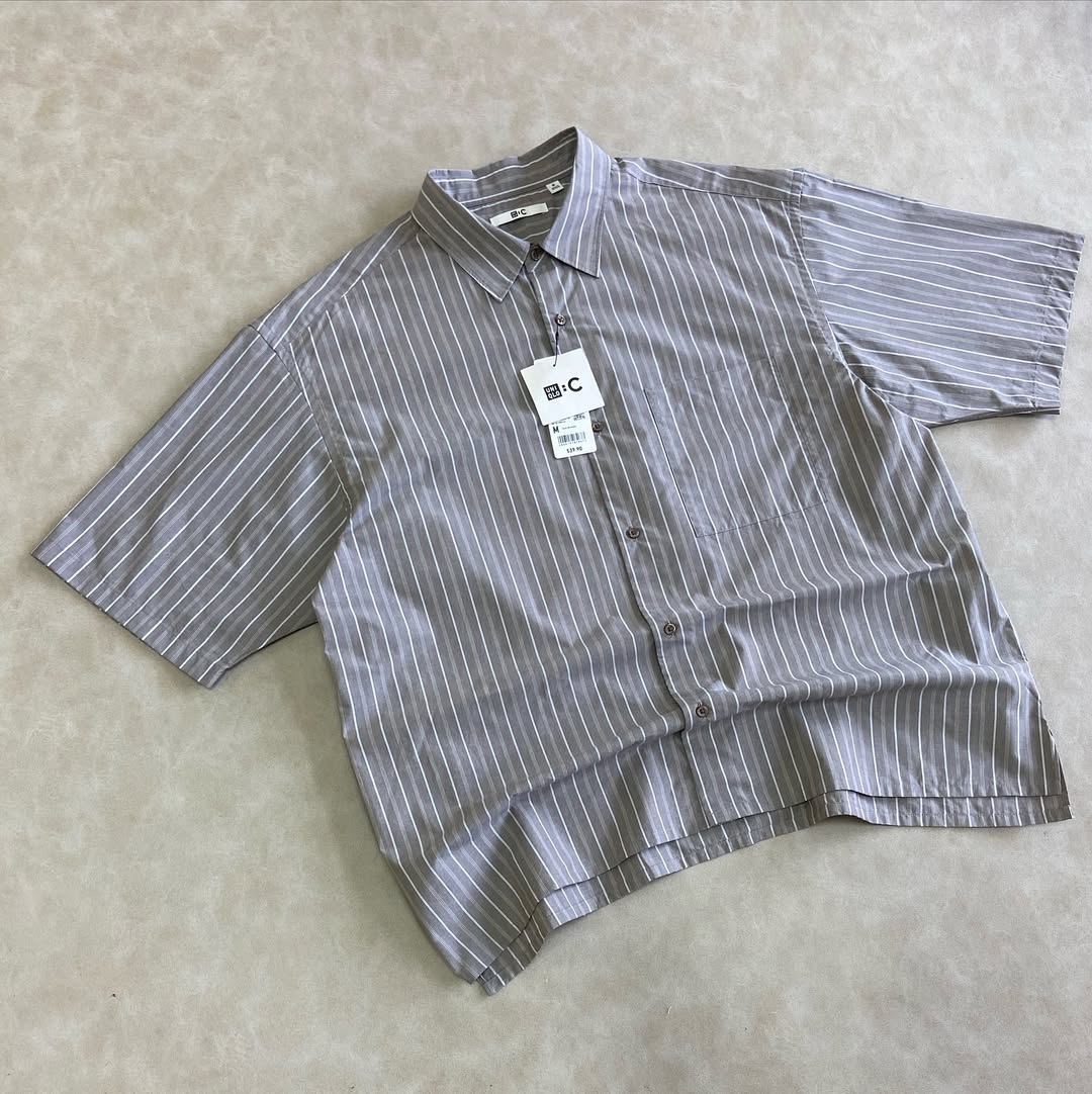 Uniqlo Broadcloth Oversized Shirt Short Sleeve