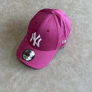 New York Yankees LEAGUE ESSENTIAL 9FORTY Cap