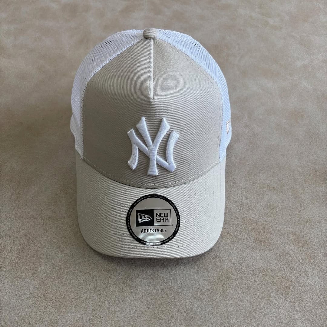 New Era Yankees 9forty Trucker Cap
