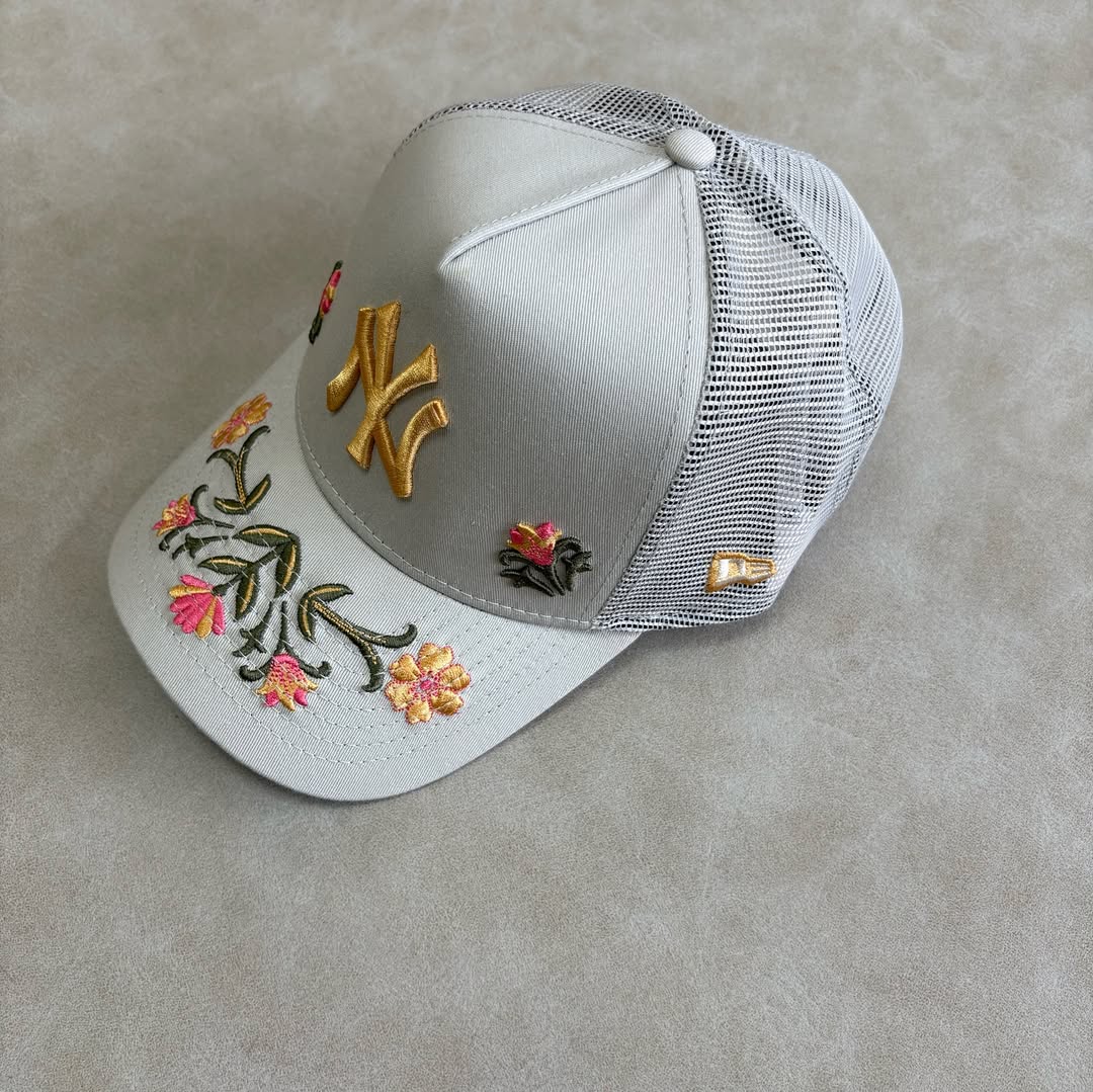New York Yankees Floral Icon Trucker A-Frame Snapback