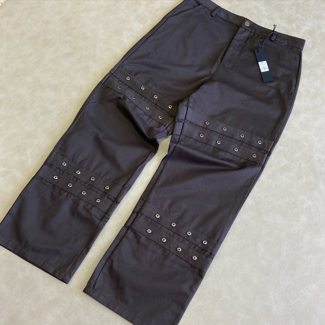 Baggy Pant Put Out The Fire