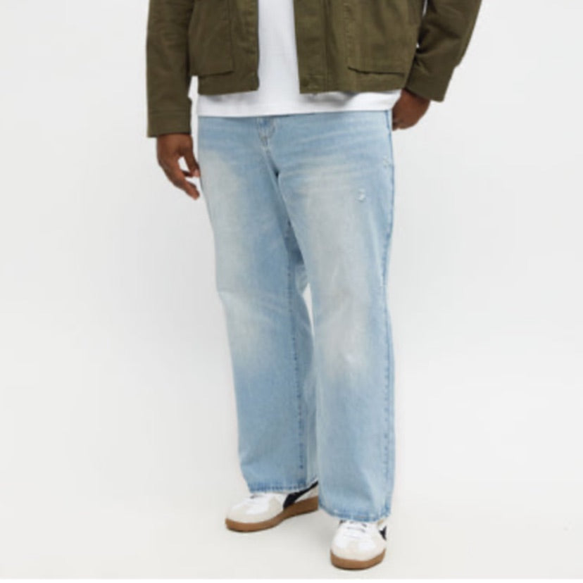 Classic Straight Fit Jeans