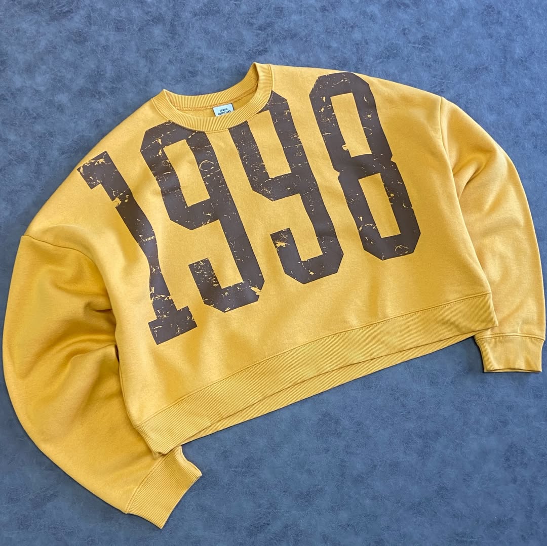 1998 Graphic Cropped Crew Neck Pullover