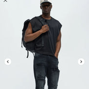 Boxy Sleeveless Muscle T-shirt